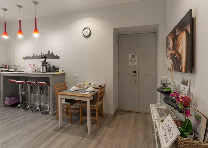 Bed & Breakfast Smart Holidays 4*