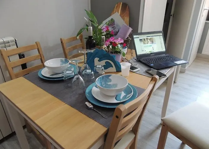 Alojamento de Acomodação e Pequeno-almoço Smart Holidays 4*