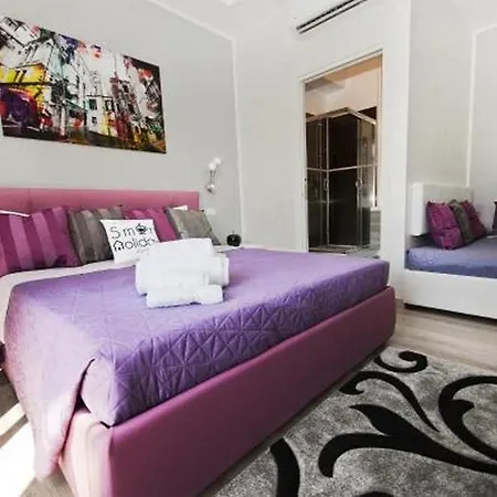 Bed & Breakfast Smart Holidays 4*