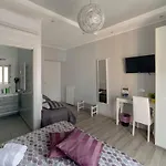 Smart Holidays Bed & Breakfast 4*